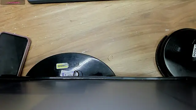 Snapshot of Helen_russo chatting on April 2026 06:00:02 PM Helen russo online show from April 2026 06:00:02 PM