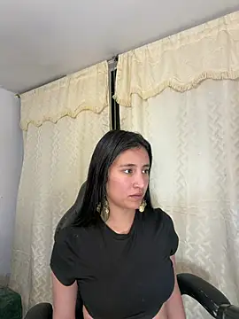 Snapshot of paulinamoons1 chatting on May 2026 04:20:01 AM paulinamoons1 online show from May 2026 04:20:01 AM
