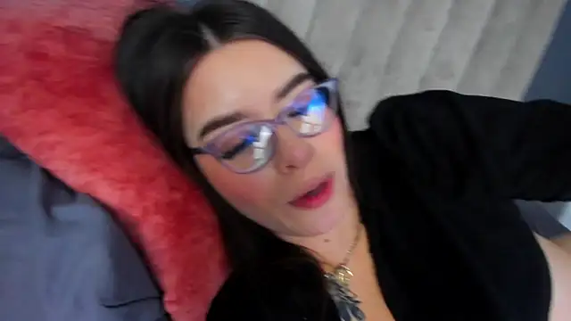 Charlotte Olsen  online show from December 2024 10:39:01 PM
