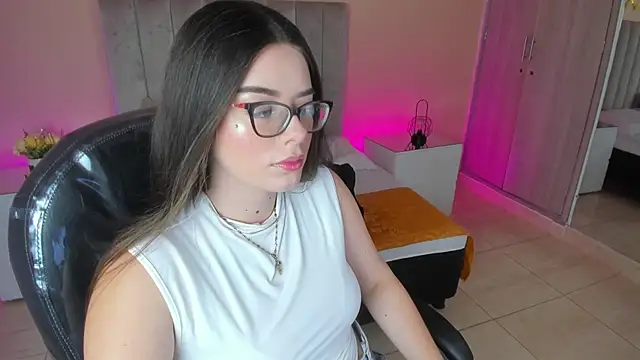 Charlotte Olsen  online show from May 2026 07:45:02 PM