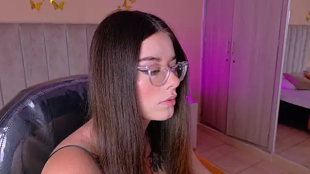 Snapshot of Charlotte_Olsen_ chatting on June 2026 09:12:01 PM Charlotte Olsen online show from June 2026 09:12:01 PM