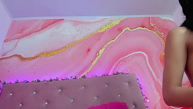 Snapshot of Bella__sweet chatting on November 2025 06:11:01 PM Bella sweet online show from November 2025 06:11:01 PM