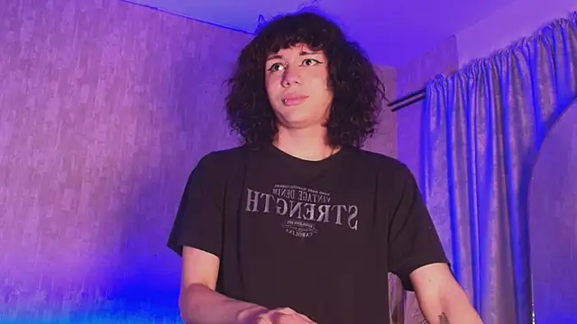 Snapshot of pixy_20 chatting on April 2026 07:45:01 AM pixy 20 online show from April 2026 07:45:01 AM