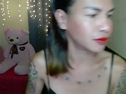 Snapshot of Indaypakay_ts chatting on October 2025 09:22:02 PM Indaypakay ts online show from October 2025 09:22:02 PM