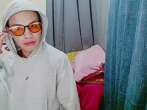 Snapshot of Indaypakay_ts chatting on December 2025 11:10:01 PM Indaypakay ts online show from December 2025 11:10:01 PM