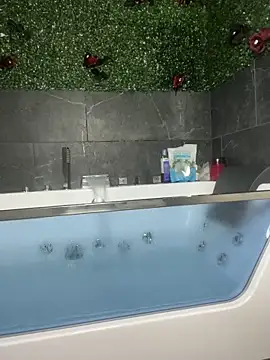 Luluof online show from February 2025 05:47:02 AM