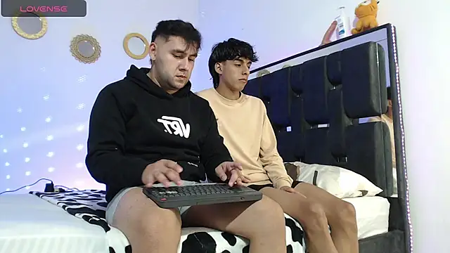 Valerio 22 online show from February 2026 11:02:02 PM