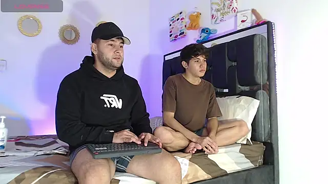 Valerio 22 online show from December 2025 09:23:01 PM