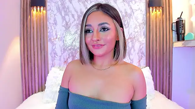 Nanda Vixen online show from February 2025 02:19:02 AM