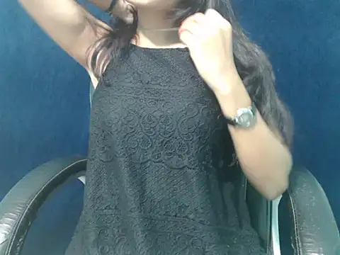 Yashi online show from November 2025 01:33:02 PM