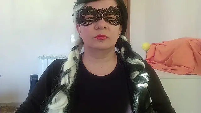 Ninalapiccolina online show from November 2025 03:23:01 PM