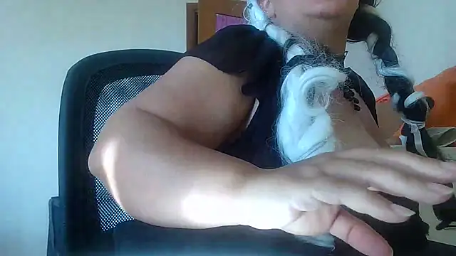Snapshot of Ninalapiccolina chatting on October 2025 02:07:02 PM Ninalapiccolina online show from October 2025 02:07:02 PM