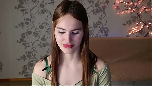 Felicia-Star online show from April 2026 06:36:02 PM