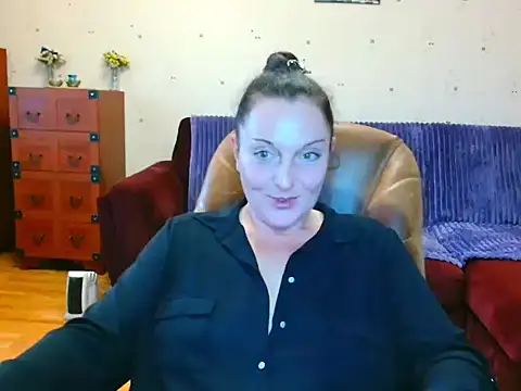 Alice3694 online show from November 2025 02:00:02 PM