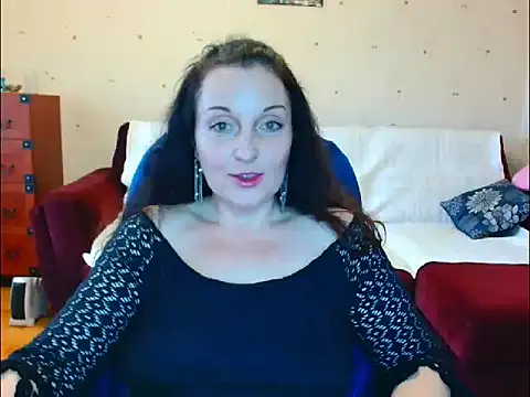 Alice3694 online show from April 2026 06:31:02 AM