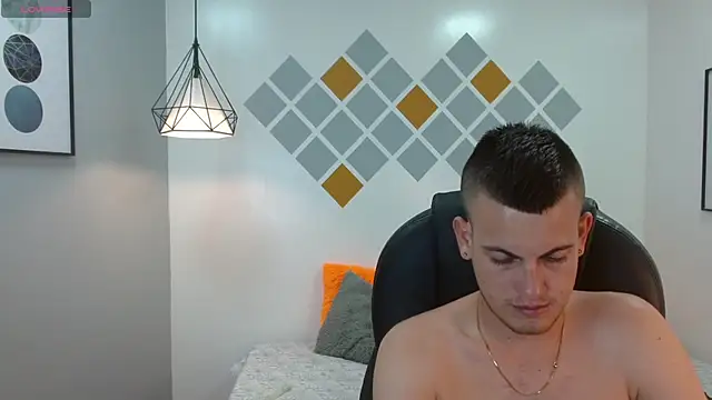 Cerokershelby online show from February 2025 11:26:01 PM