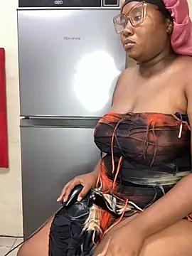 Snapshot of CurvyTeddy chatting on March 2025 09:43:02 PM CurvyTeddy online show from March 2025 09:43:02 PM