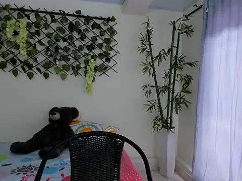 ASIAM BRUNET online show from September 2025 01:51:01 PM