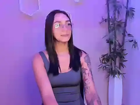 ASIAM BRUNET online show from March 2026 04:43:02 PM