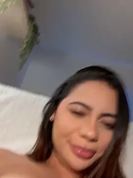 Aryrosee online show from May 2026 10:18:01 PM