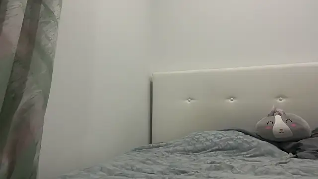 julialupato1606 online show from February 2026 09:59:02 PM