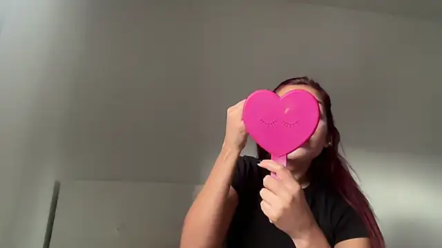 julialupato1606 online show from March 2026 04:19:02 PM