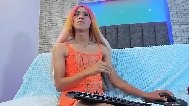 Samira Ali online show from December 2024 12:50:01 PM