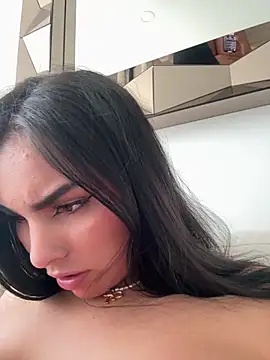 Maddy Rouse  online show from December 2025 08:04:02 PM