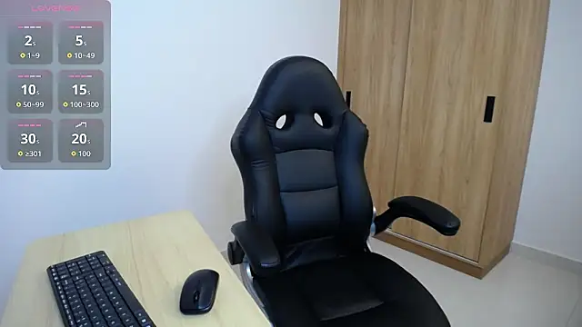 karoll marquez online show from March 2026 04:01:02 PM