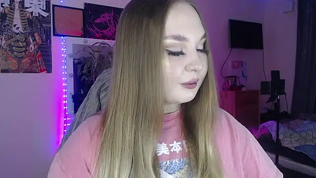 Greeenfriends6969 online show from November 2025 10:42:01 PM