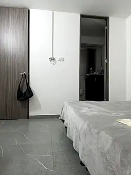 ChloeTurner  online show from November 2025 06:33:02 PM