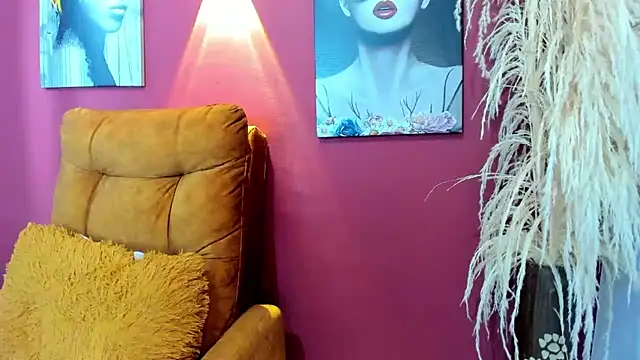 ChloeTurner  online show from February 2025 04:04:01 PM