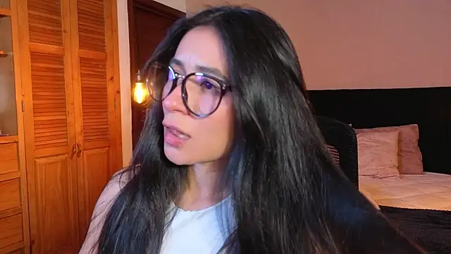 ChloeTurner  online show from April 2026 08:02:01 PM