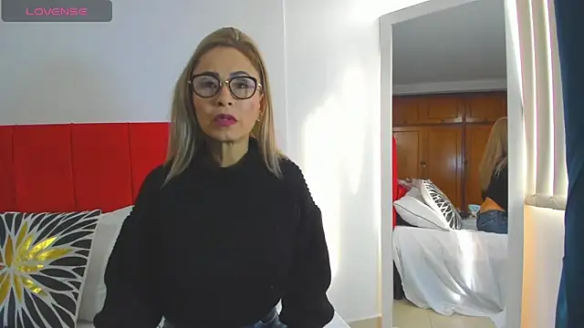 emagarcia online show from November 2025 01:00:01 PM