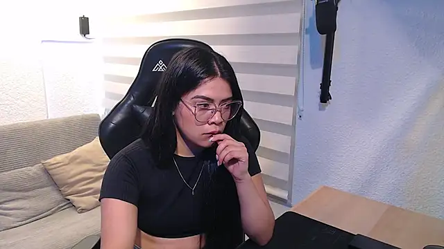 team dinamite69 online show from April 2026 01:24:01 PM