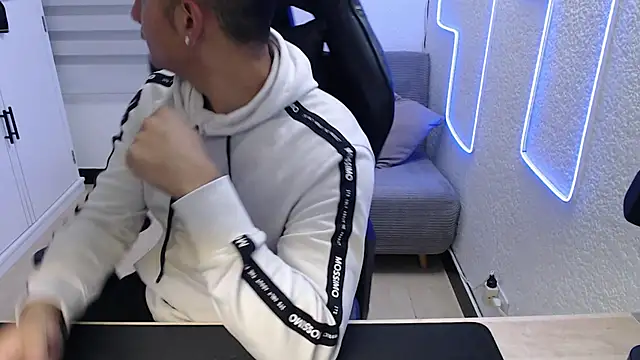 team dinamite69 online show from March 2026 12:24:02 PM