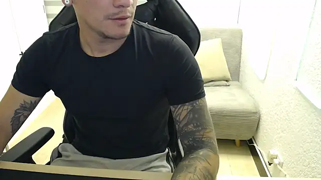 team dinamite69 online show from February 2026 12:47:02 PM