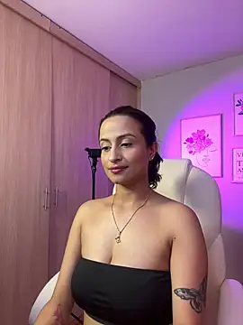 Elena Ruiz online show from January 2025 11:24:01 PM