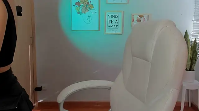 Elena Ruiz online show from January 2025 09:07:01 PM