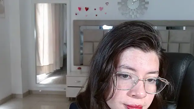 zoecruzz online show from September 2025 02:34:01 PM