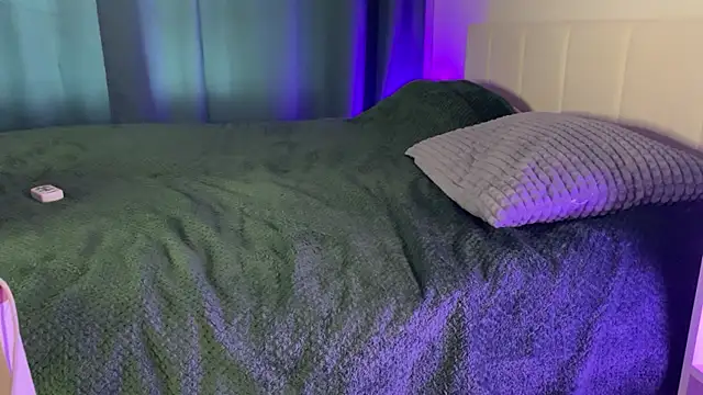 Snapshot of emmsee chatting on November 2025 11:10:01 AM emmsee online show from November 2025 11:10:01 AM