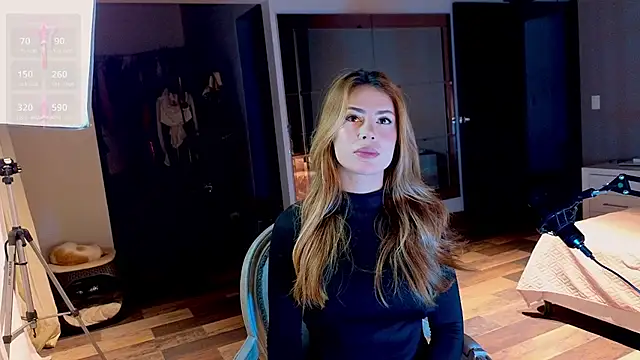 Snapshot of greyslopez chatting on May 2026 11:13:02 PM greyslopez online show from May 2026 11:13:02 PM