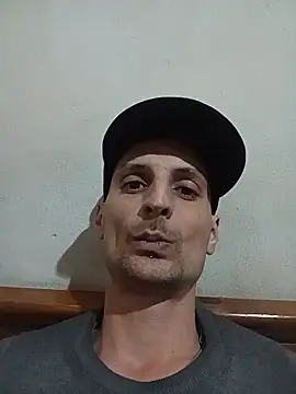 sebasosa84 online show from June 2026 04:40:02 PM