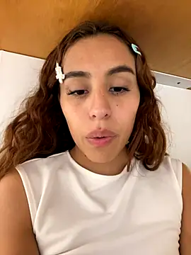 Katee Jones online show from November 2025 12:33:01 AM