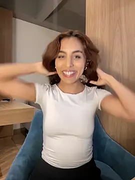 Katee Jones online show from November 2025 10:37:01 PM