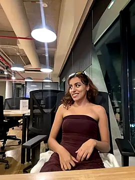 Katee Jones online show from December 2025 12:59:02 AM