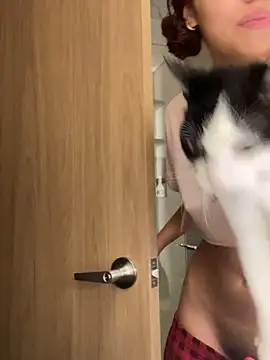 Katee Jones online show from October 2025 09:20:02 AM