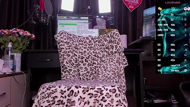 Raissa sky26 online show from November 2025 03:32:01 AM