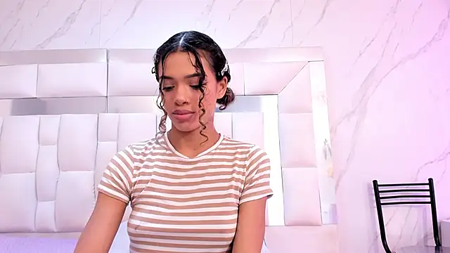 BritneyCollins online show from November 2025 11:58:01 AM