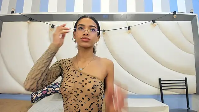 BritneyCollins online show from April 2026 08:11:01 PM